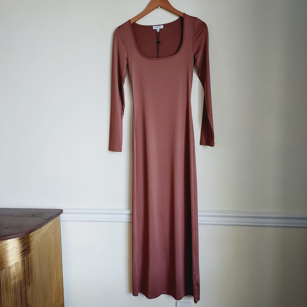 🏷Gianni Bini Column Icon Knit Scoop Neck Long Sleeve Bodycon Midi Dress